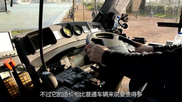 能在水中行驶的公交车,告别堵车烦恼,速度可达15kmh