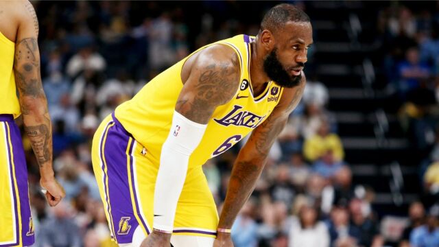 掘金队史46年来首次晋级总决赛！詹姆斯成史上季后赛砍下40+最老的球员，生涯第三次被横扫出局