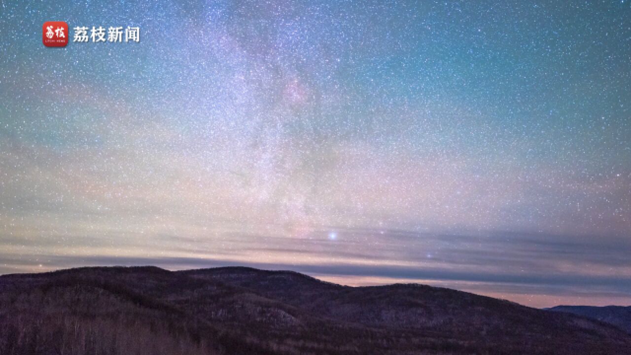 浩瀚星辰繁如景!延时摄影记录黑龙江星空七彩气辉