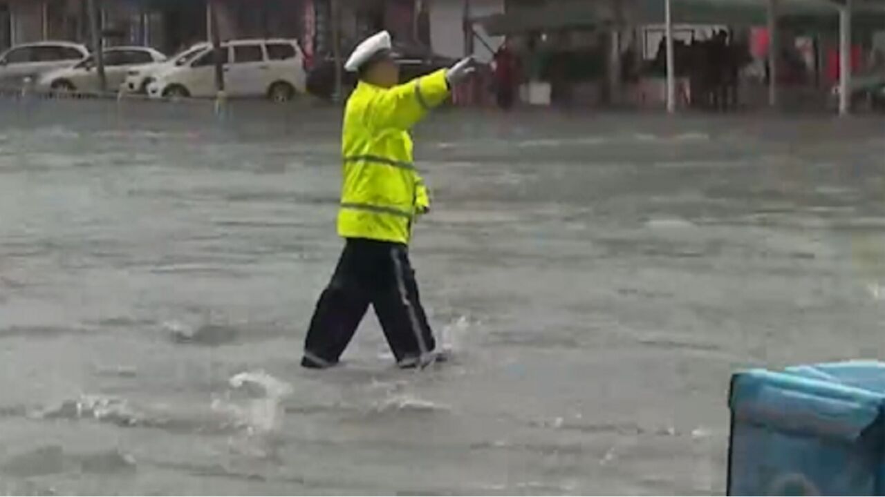 黑龙江多地遭遇强降雨,哈尔滨启动一级防内涝应急预案