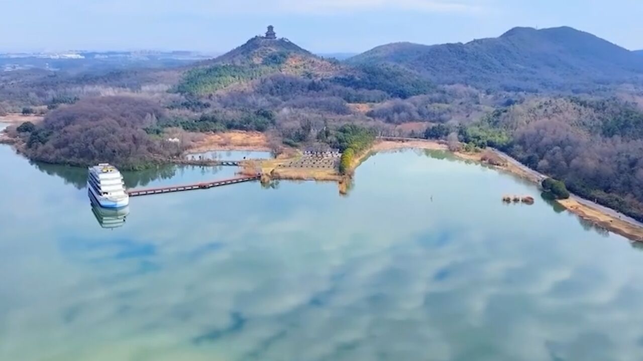 分不清在水上还是天上!池州平天湖春水荡漾似天空之镜