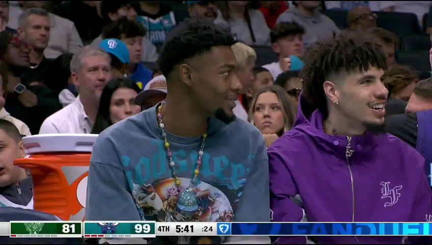 雄鹿vs黄蜂第4节英文原声回放