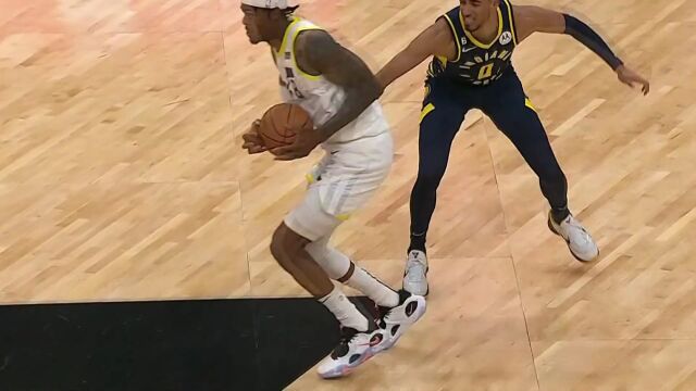 比的就是专注度 范德比尔特抢断反击暴扣一条龙