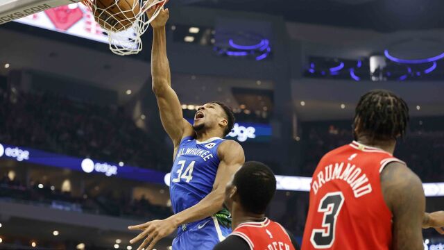 字母哥vs公牛集锦 空砍36+11+7滑翔暴扣一条龙