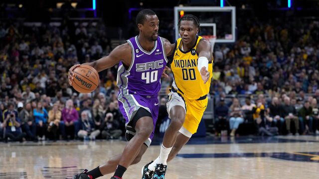 巴恩斯vs步行者集锦 12投7中三分5中3得到23分5篮板