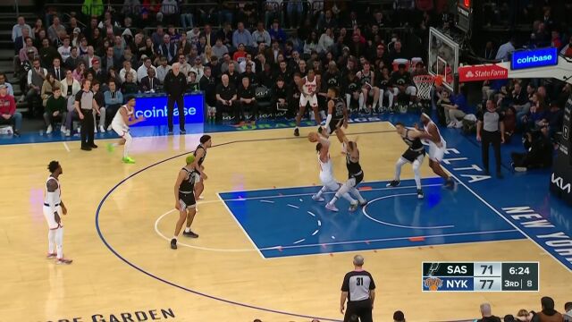 三人配合行云流水！尼克斯无私传导助米罗原地扣篮