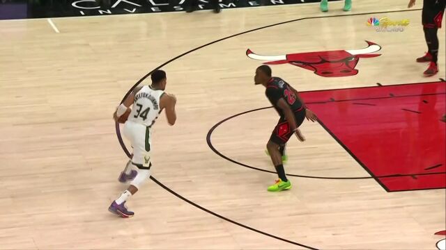 NBA常规赛：雄鹿vs公牛第2节英文原声回放