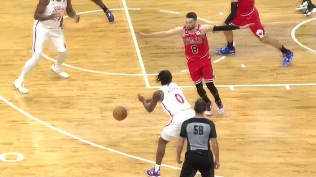 碾压强打武切维奇 恩比德转身突破上篮势如破竹