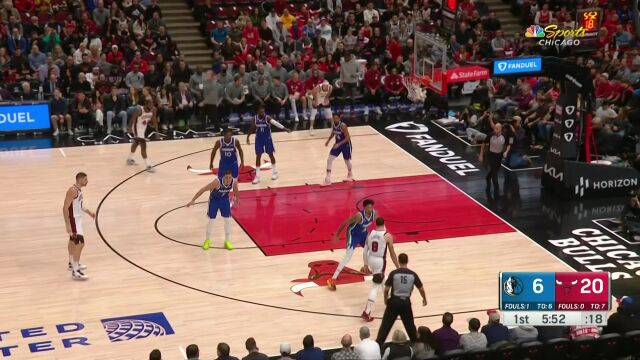 拉文虎口夺食精准反击 虚晃一枪突破上篮