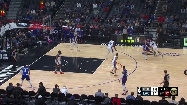 根本防不住 小卡无视防守霸气中投