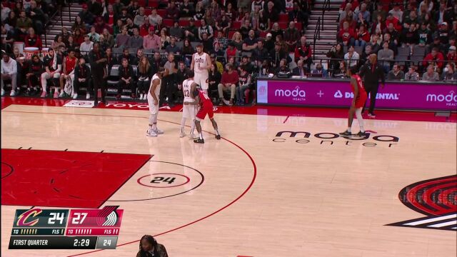 NBA常规赛：骑士vs开拓者第1节英文原声回放