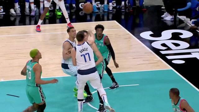 鲍威尔空中送出击地 布洛克球到人到吃饼上篮