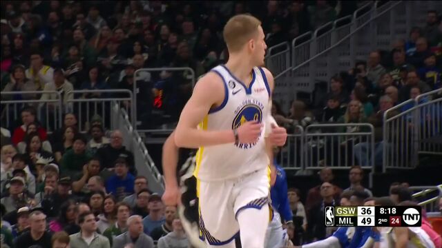 勇士奇兵天降 迪文琴佐三分连珠炮毫不留情