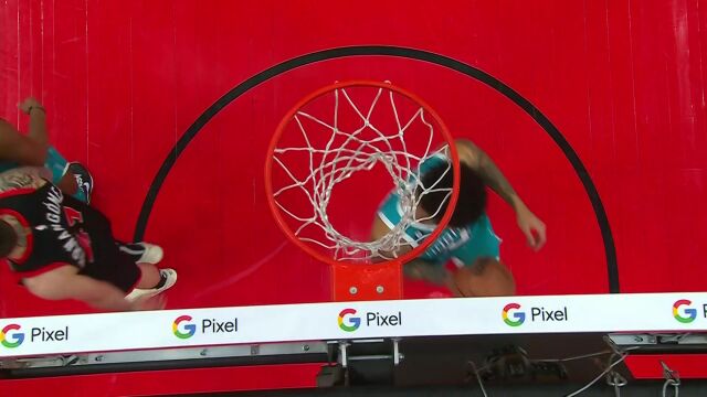 阿奴诺比击地妙传穿越防线 埃尔南戈麦斯空切上篮轻松达成2+1