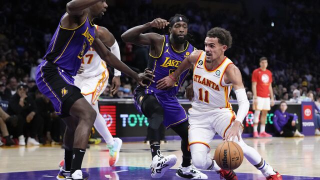 特雷杨vs湖人集锦 全场32+5+9展现无解火力难救主