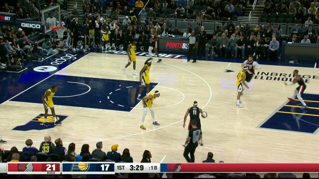 直接往空中扔就行了 内姆布哈德超远连线杰克逊空接暴扣