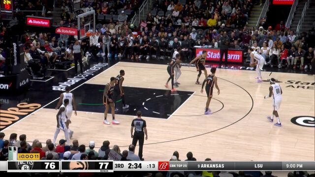 一鼓作气！霍乐迪鬼手抢断连线约翰逊飞身劈扣