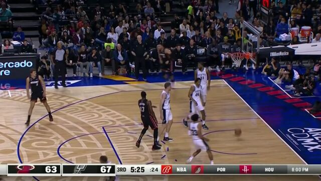 手感依旧在线 希罗急停三分架炮精准命中