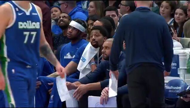 NBA常规赛：奇才vs独行侠第1节中文解说回放