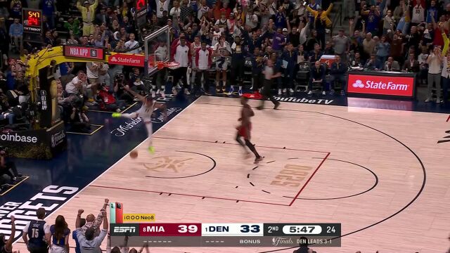 板凳席永远可靠的奇兵！布朗眼疾手快抢断成功直捣黄龙双手暴扣