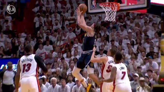 延续状态！戈登神兵天降反手上篮+准压哨三分扩大分差