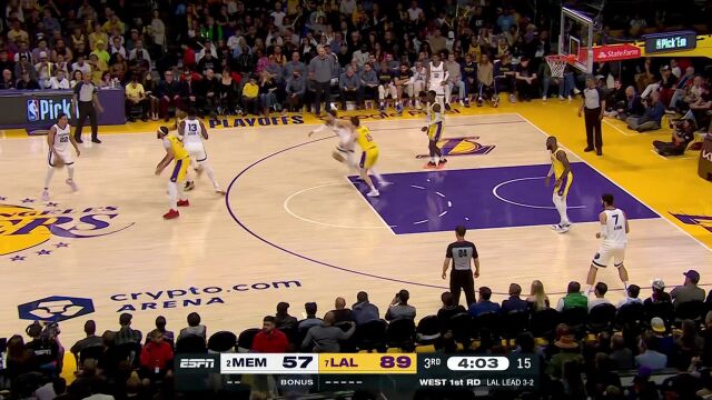 完美的空接连线 琼斯空中喂饼阿尔达马完成暴扣