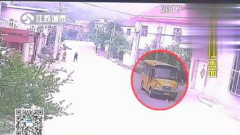 5岁女童被校车碾压身亡,父亲讨说法途中也遭车祸，心痛
