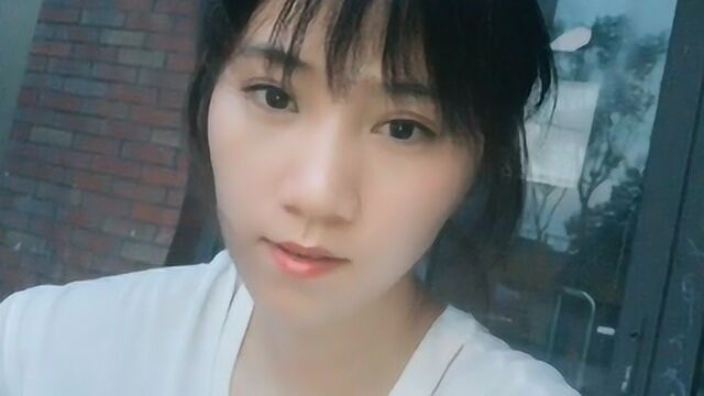 上海浦东90后美女意外截瘫,努力生活坐轮椅发宣传单,也期待爱情