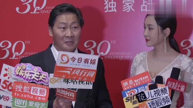 杜若溪 焦睿众多艺人出席龙胤国际30周年盛典 童装早春秀灵动大气