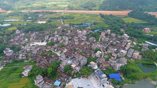 新农村建设——新兴洞表村