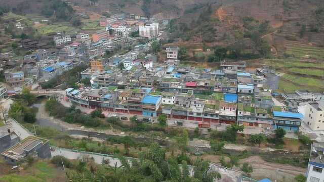 航拍贵州省黔西南州兴义市沧江乡,一个典型的美丽少数民族乡镇