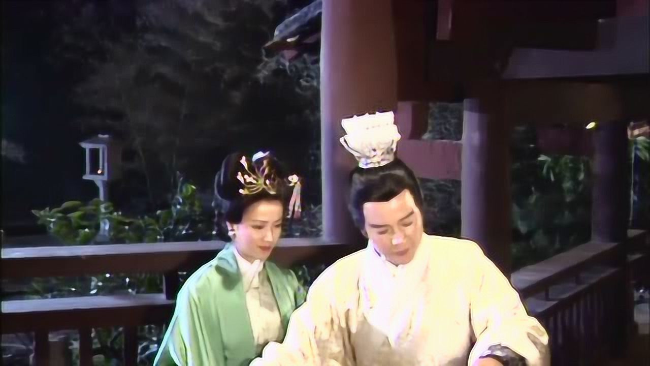 三国演义周瑜小乔月色下弹琴这一对郎才女貌好羡慕啊