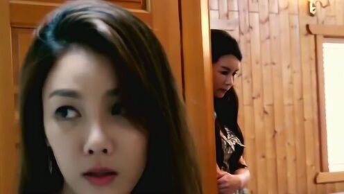 姐姐和男子的秘密被嫂嫂听到