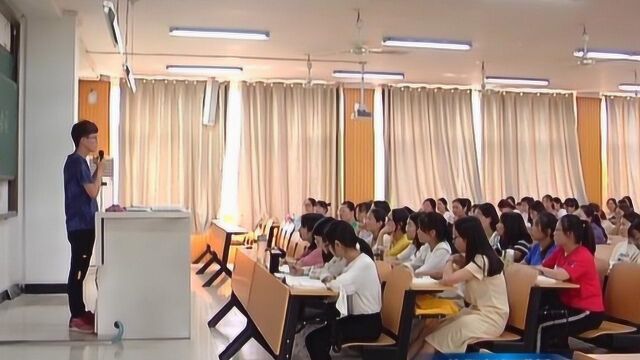 信阳学院:学生上讲台反转课堂 思政课更接地气 聚人气