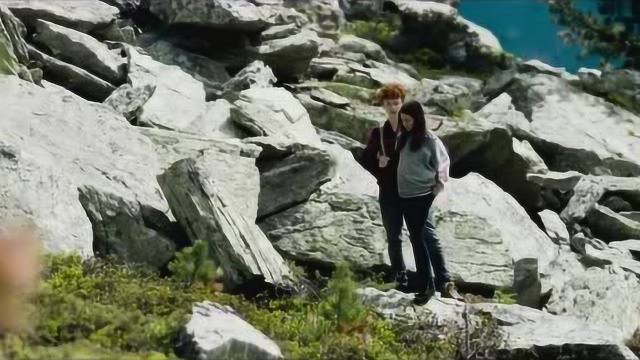 哮喘女孩逃出医院和旅友去爬山,父母着急得一夜未合眼,真是心大