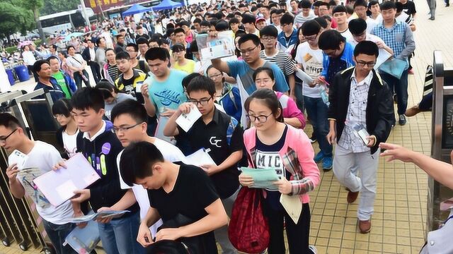 相信我,要上就上个好大学,你拥有的绝不仅仅是大学的名气