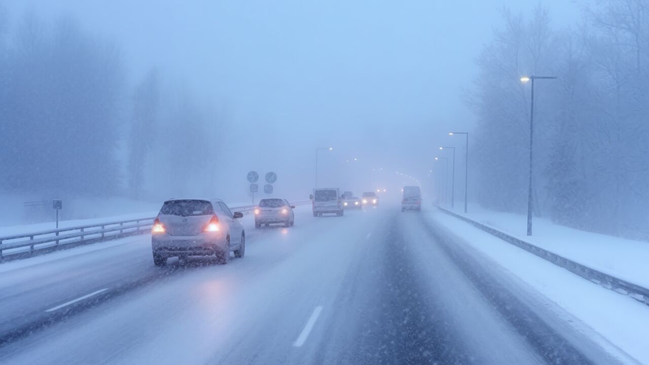 2024年出现首轮大范围雨雪!大家出行注意防雨雪和防滑