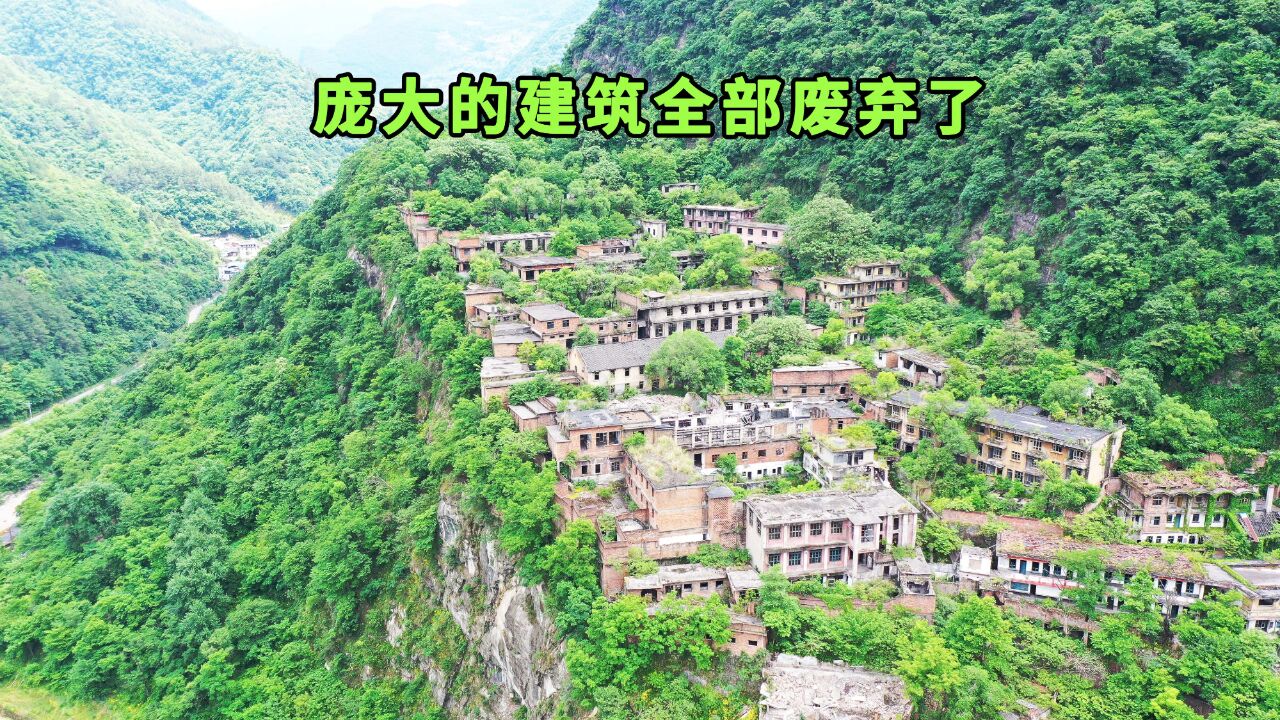 探秘四川大山废弃的监狱,看看监狱内部是什么样子,看完你敢住吗