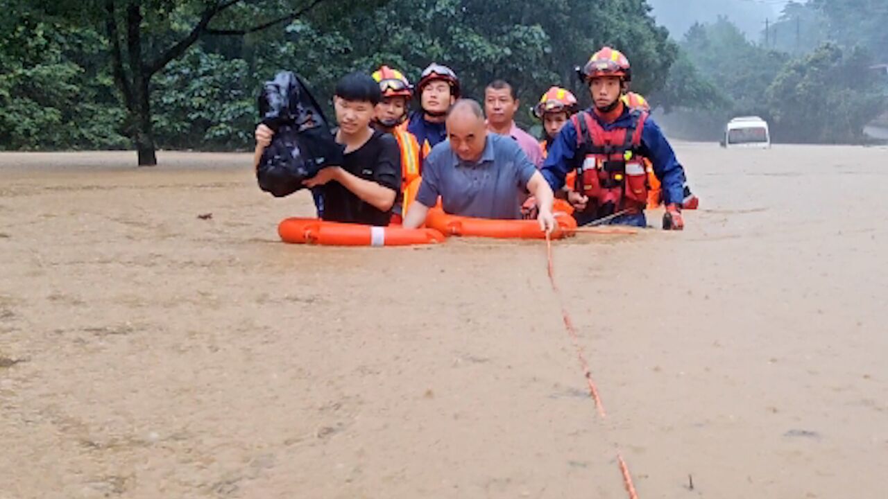 福建武平特大暴雨致4.78万人受灾,4人死亡2人失踪,多部门抢险救灾全力搜救