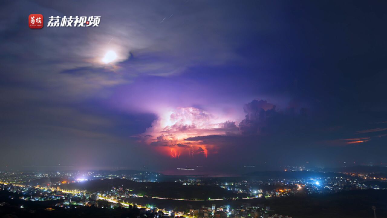 震撼!当闪电雷暴遇上月华超梦幻