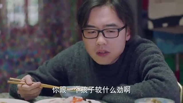 男保姆:小楚恬不吃饭只吃冰激凌,还用手挖着吃,把雷佳音气疯了