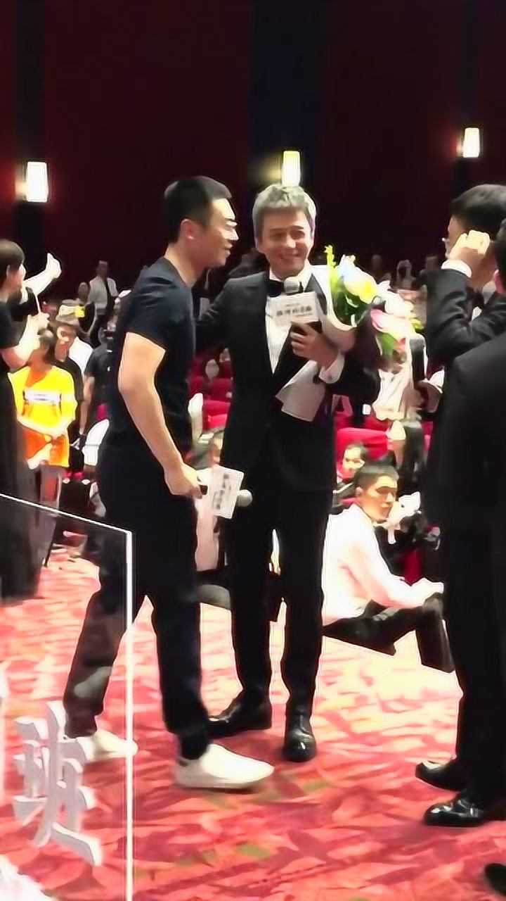 邓超朱亚文你们更喜欢谁我的眼光一直停留在行走的荷尔蒙身上爱了