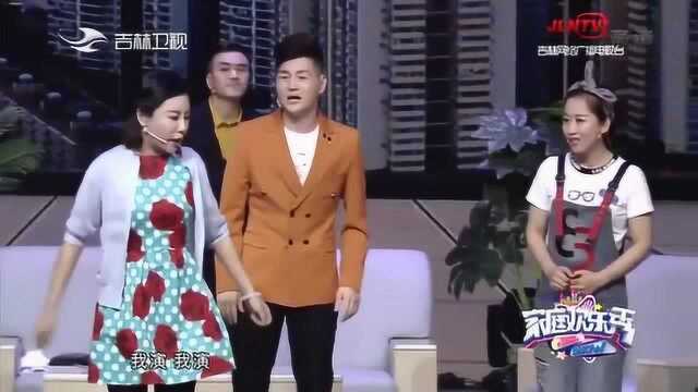 李超群指着小翠 小翠却以为李超群只能活一天?太逗