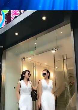 相差20岁的母女，你们看得出来吗