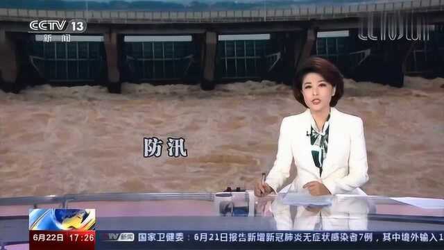 重庆綦江:綦河洪峰过境大水漫灌街道