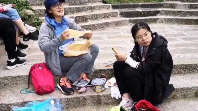 带着煎饼爬黄山,还是我们徐州的女人会过日子