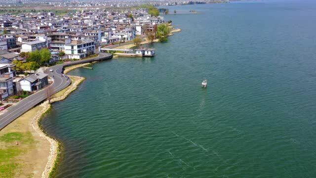 航拍洱海;大理洱海磻溪村S弯道,洱海生态廊道