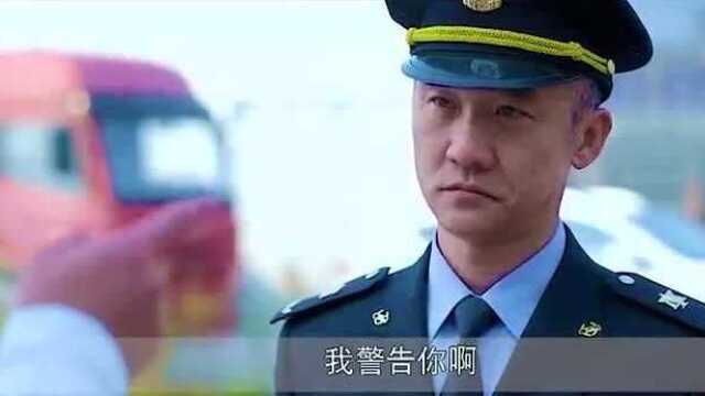 富二代不配合执法,竟然还当众打警花耳光,警花大怒解除婚约