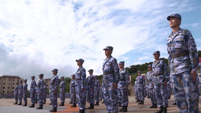 他们是人民海军新的一员,正在蜕变和突围