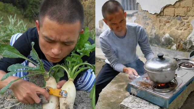 迷茫哥:给萝卜上锁,用牙签把小瓜安回去,你们觉得他还有救吗?